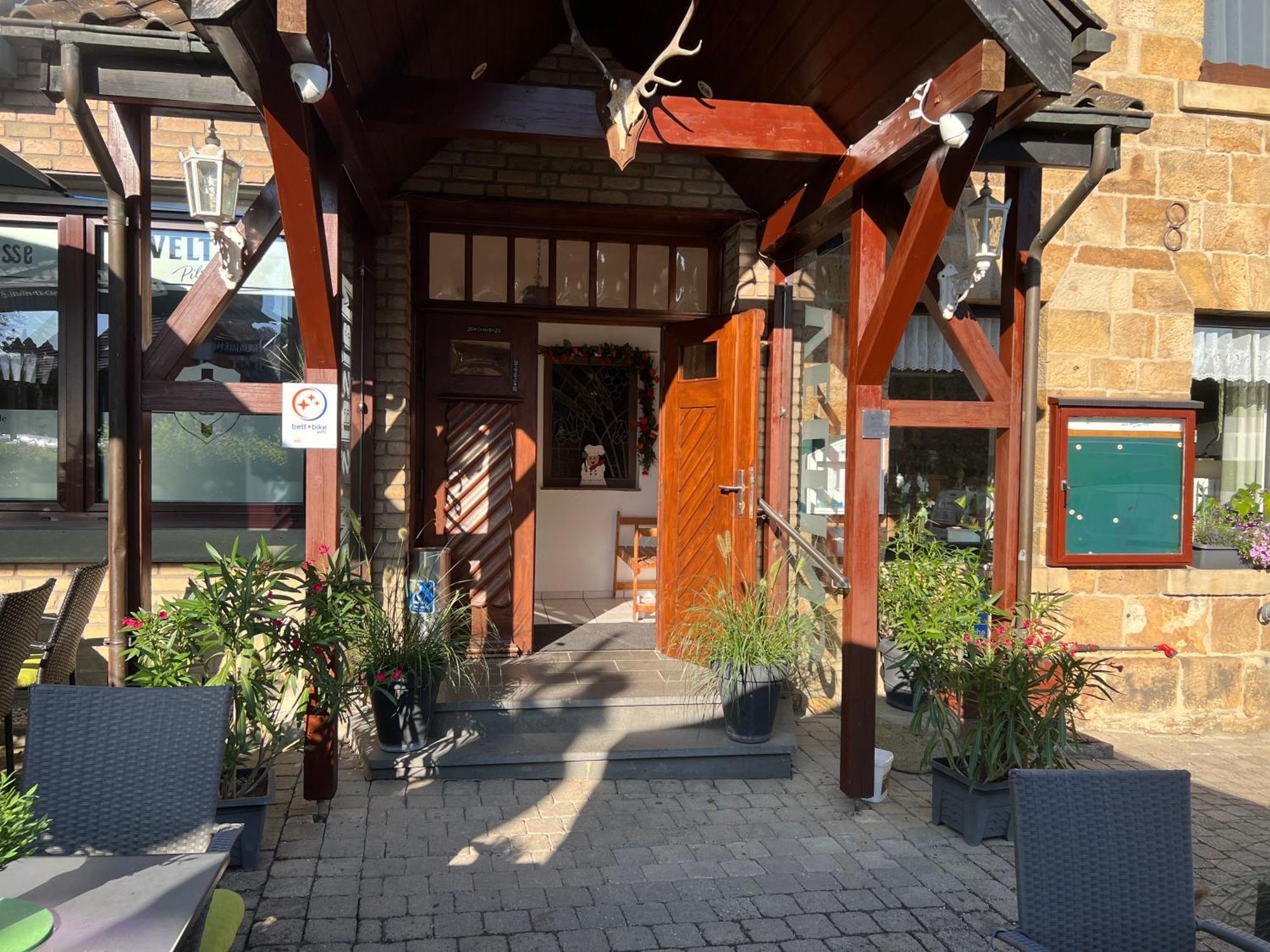 Landgasthaus Jaegerhof Bueren  Extérieur photo